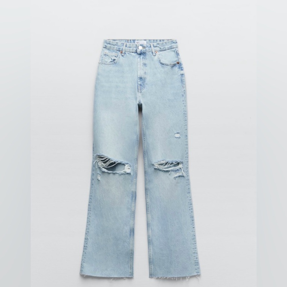 Zara TRF Ripped Wide legged jean. High rise, light wash, size 12